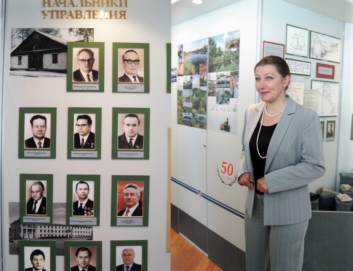 Стенд «Начальники управления»