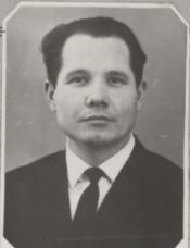Биография