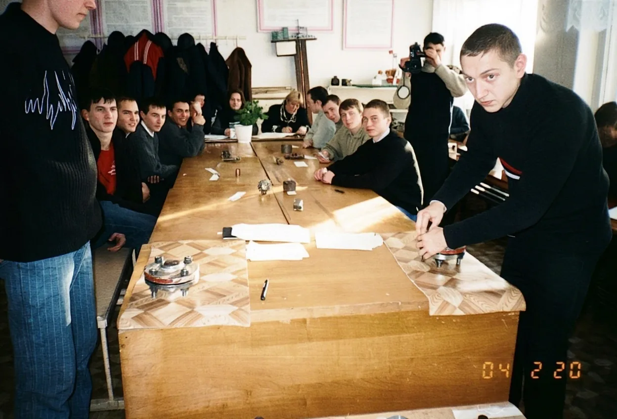 Студенты гр. М-41 выполняют конкурсное задание. Урок-соревнование преподавателей Крыловой Л.Н. и Арзамасовой Л.И.